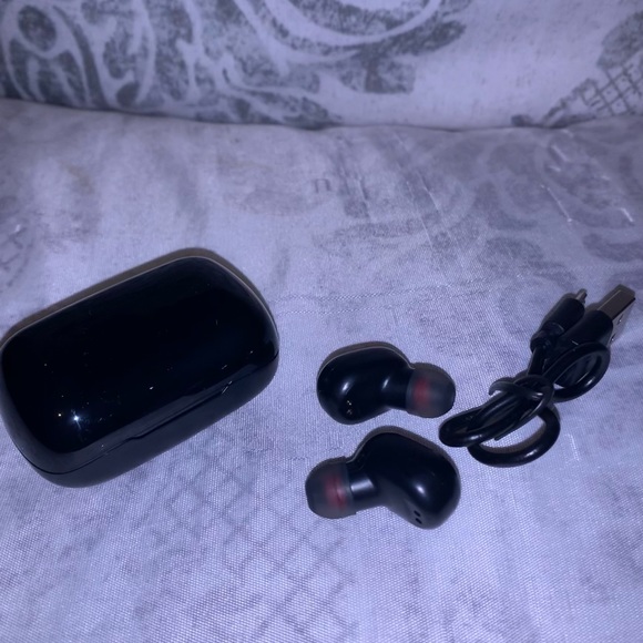 Wireless Earbuds - Picture 5 of 7
